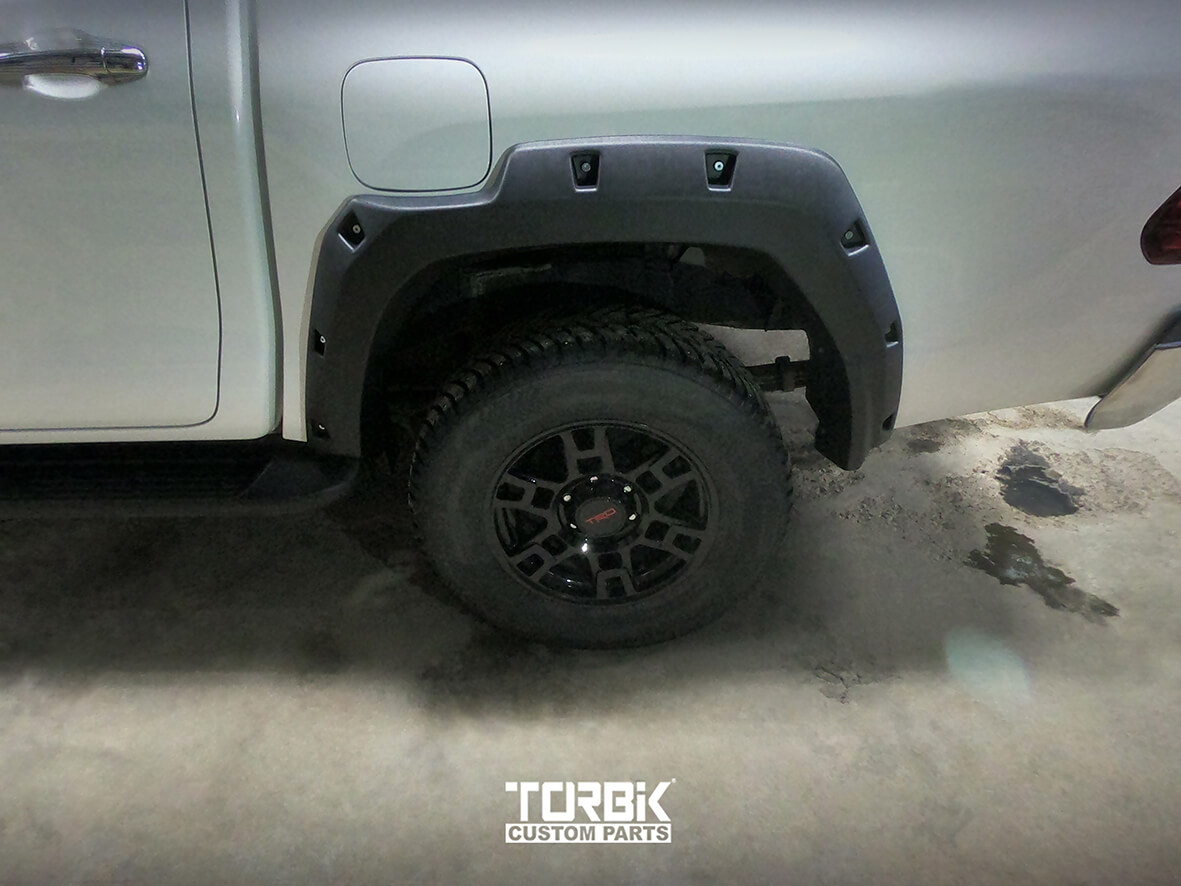Расширители арок Torbik на Toyota Hilux 8